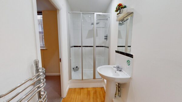 2 Bed Flat To Let in Norbury