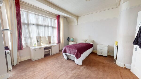 One bed apartment in shared house to Let in Norbury