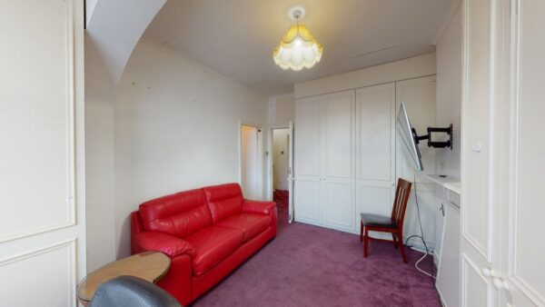 One bed apartment in shared house to Let in Norbury