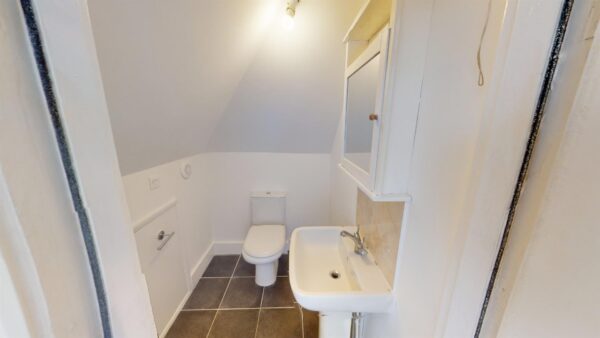 Three bedroom flat to rent in Norbury