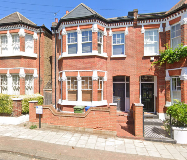 Four bedroom flat to rent in Herne Hill