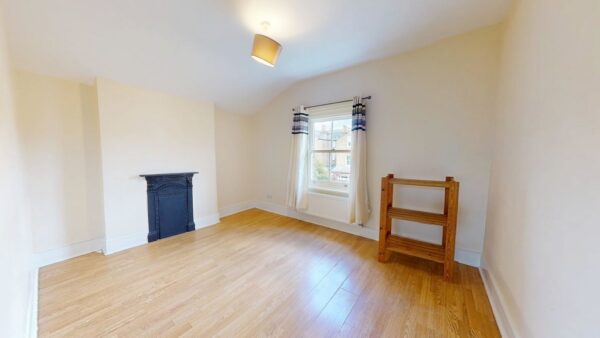 Four bedroom flat to rent in Herne Hill