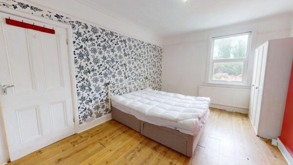 Two Bed Flat to Rent in Norbury