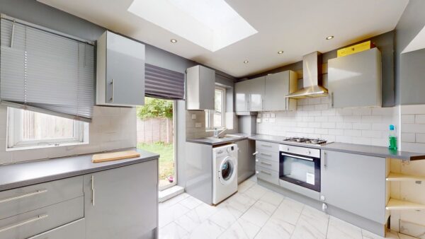 One Bed Flat In Thronton Heath