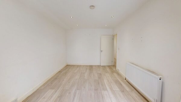 One Bed Flat In Thronton Heath