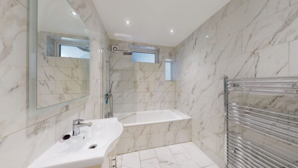 One Bed Flat In Thronton Heath