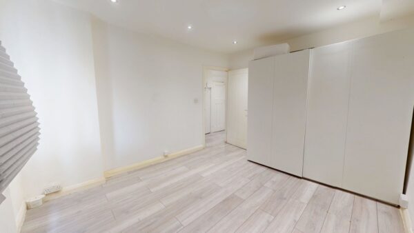 One Bed Flat In Thronton Heath