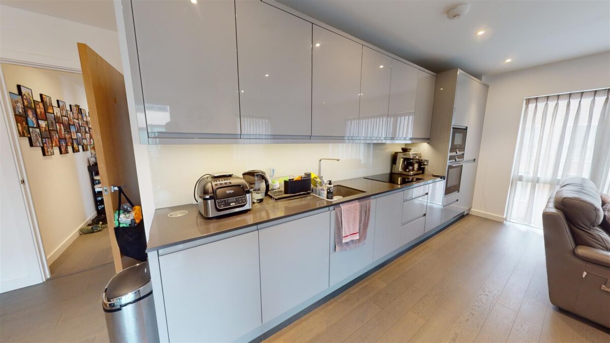 Felar Walk, Colindale