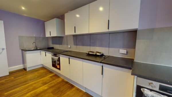 Bedsit to let in Thornton Heath